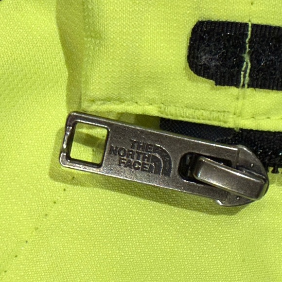 The North Face Boys Antora Rain Jacket - Picture 7 of 9